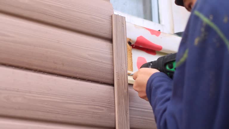 Best Wood Siding Installation  in Roanoke, AL